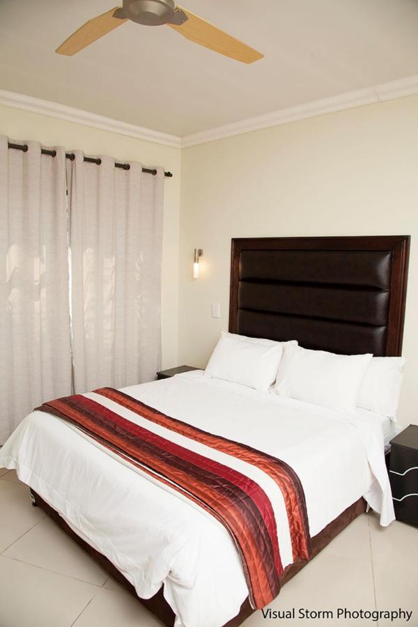 Palm Valley Inn And Day Spa Hartbeespoort Exteriör bild