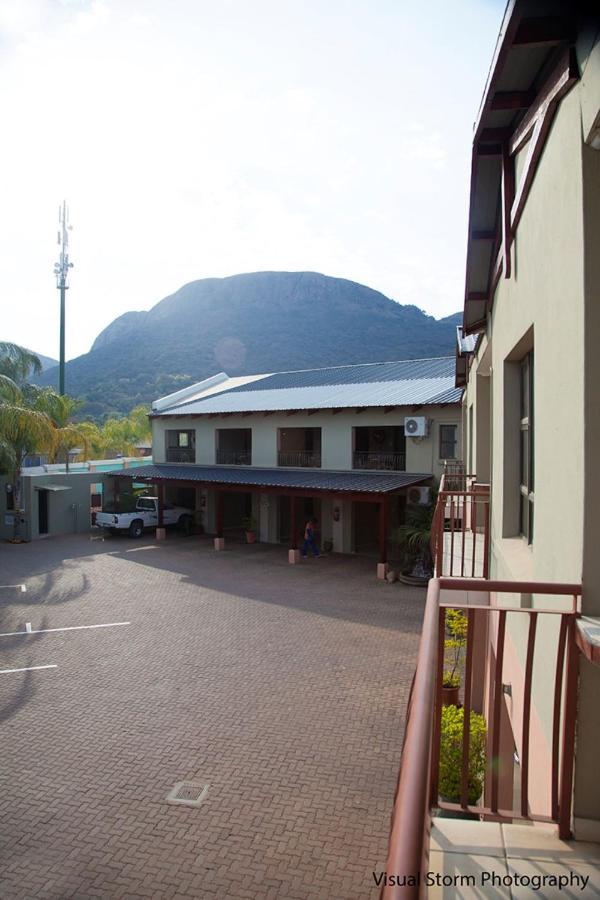 Palm Valley Inn And Day Spa Hartbeespoort Exteriör bild