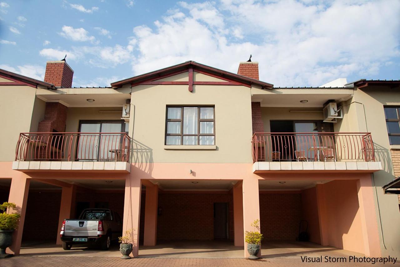 Palm Valley Inn And Day Spa Hartbeespoort Exteriör bild